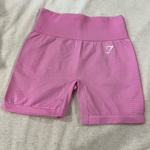 Gymshark Vital Seamless shorts in pink - Size S